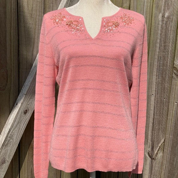 2 Feminine Sweaters